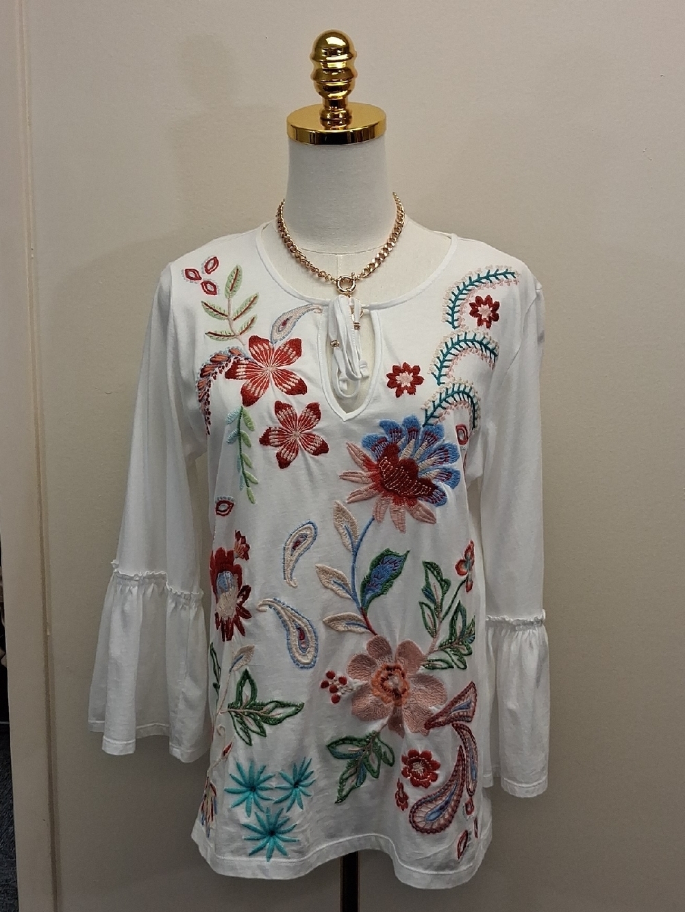 Johnny Was White Embroidered Floral Boho Peasant Blouse Tie Neck Size Small